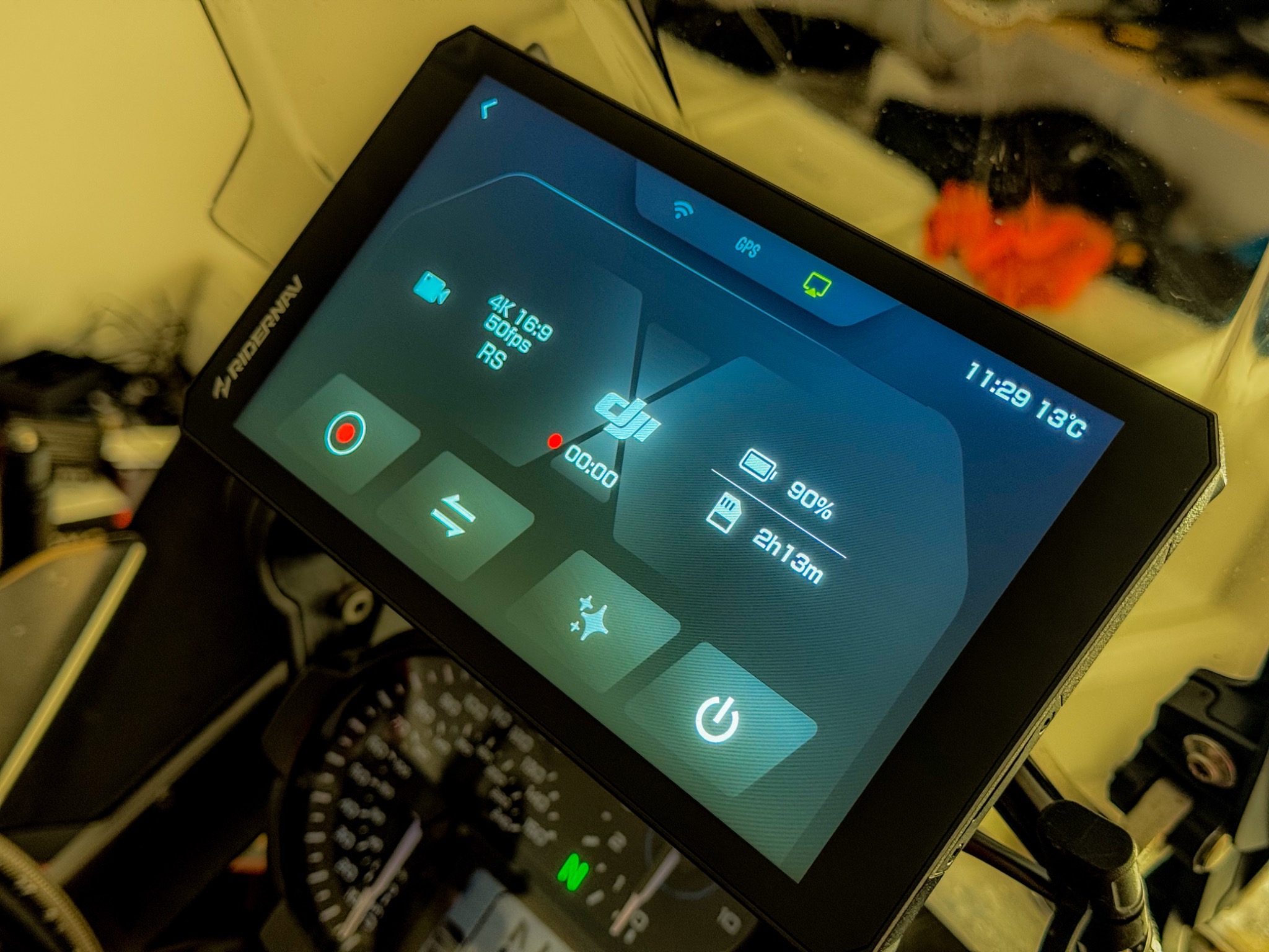 RiderNav R7M DJI action-camera control screen